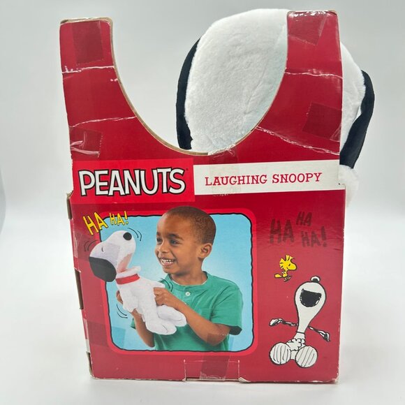 Snoopy Plush Toy 12" Peanuts Laughing Interactive Shake To Laugh Sound NEW - Picture 5 of 8